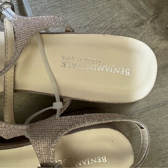 NEW! Benjamin Walk Delilah Sandal - Size 10.5 - Picture 8 of 10